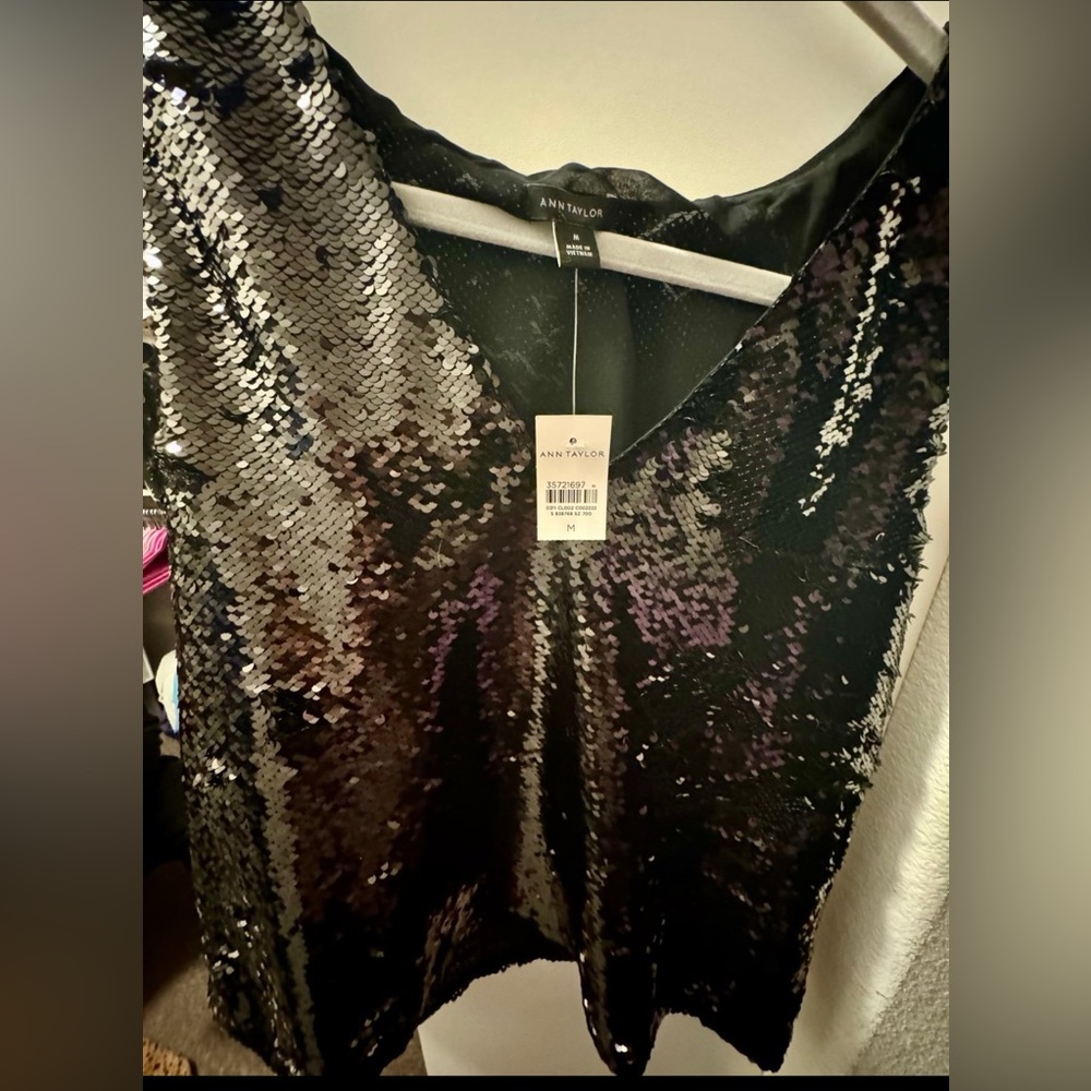 NWT Anne Taylor sequin tank top